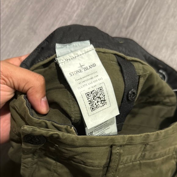Stone Island Men's Olive Cargo Pants - Picture 7 of 8